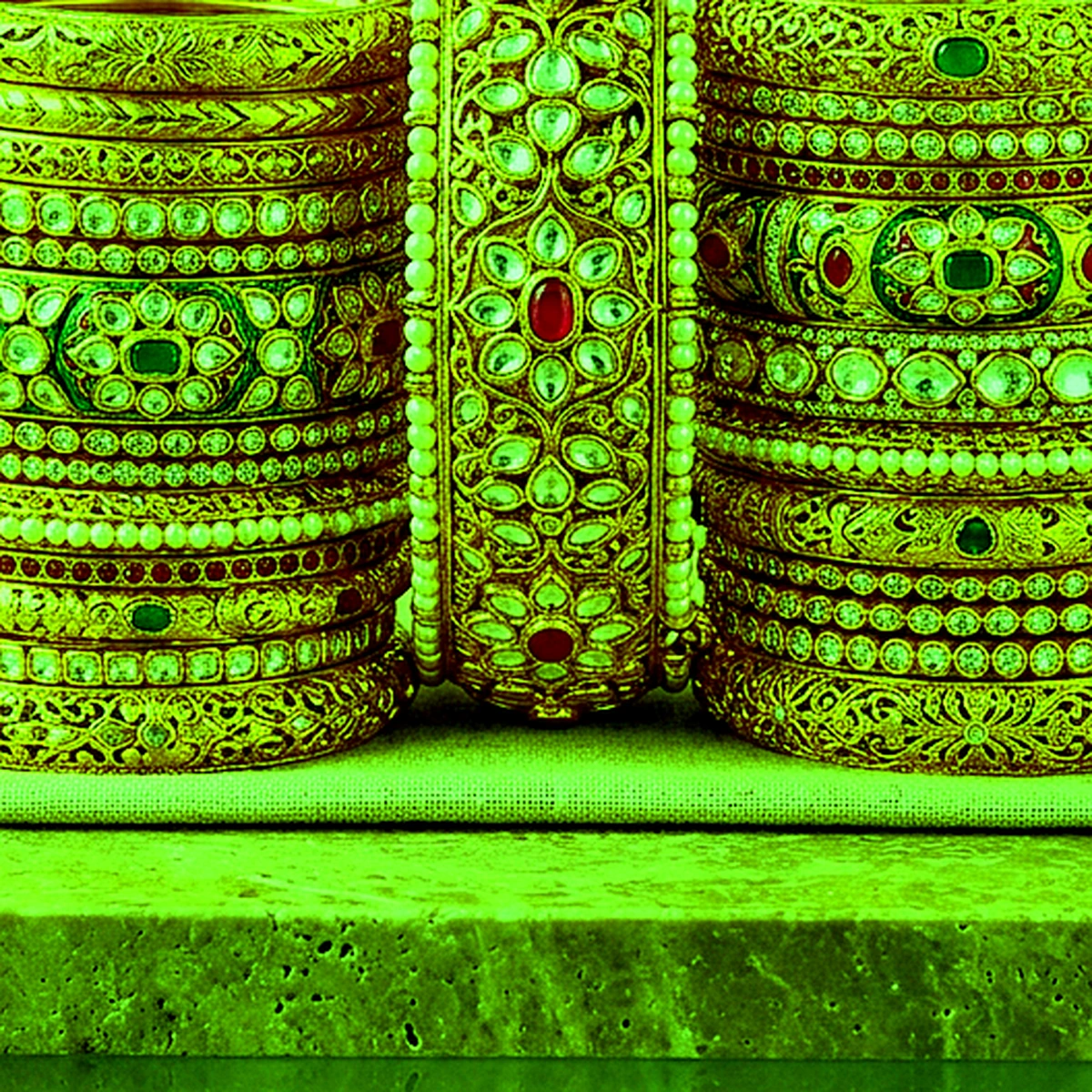 Emerald Green Dulhan Stack - Macro Detail View